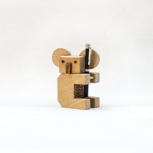 wooden cute pen stand